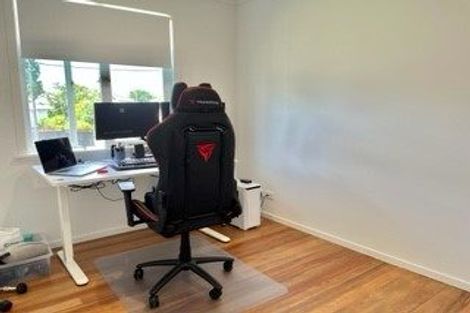 Photo of property in 29 Sylvan Crescent, Te Atatu South, Auckland, 0610