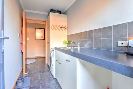 Photo of property in 6 Robina Place, Gore, 9710