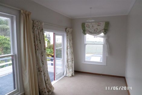 Photo of property in 8 Hawker Street, Mount Victoria, Wellington, 6011