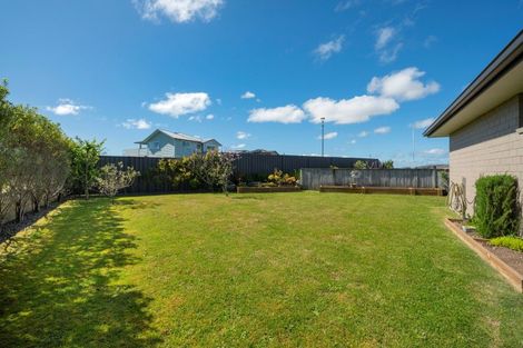 Photo of property in Waterview Estate, 87/4 Greystone Place, Omokoroa, 3114