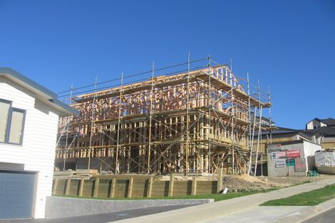 Photo of property in 19 Endeavour Drive, Whitby, Porirua, 5024