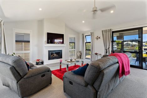 Photo of property in 29 Awatea Drive, Whitianga, 3510