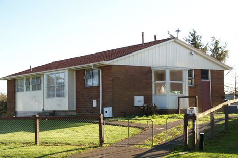 Photo of property in 55 Chadwick Crescent, Mangere East, Auckland, 2024