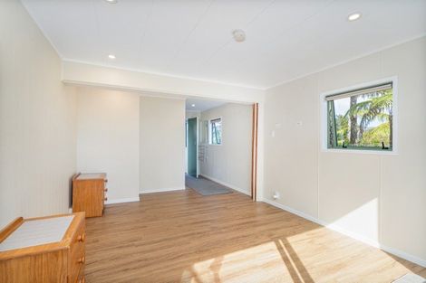 Photo of property in 13 Tairua Heights, Tairua, 3508