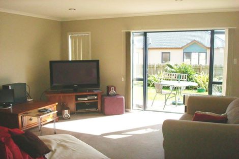 Photo of property in 3 Vicente Place, Oteha, Auckland, 0632