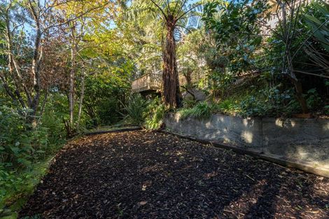 Photo of property in 37 Greyfriars Crescent, Tawa, Wellington, 5028