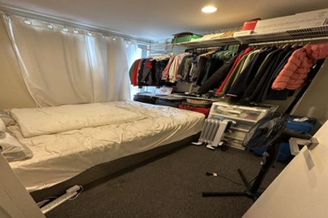 Photo of property in 18 Cityview Place, Massey, Auckland, 0614