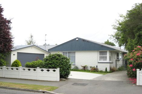 Photo of property in 22 Greendale Avenue, Avonhead, Christchurch, 8042