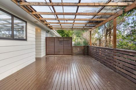 Photo of property in 19 Benita Place, Sunnyvale, Auckland, 0612