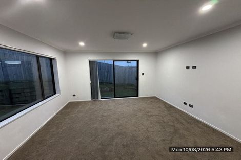 Photo of property in 10 Ambedkar Way, Pukekohe, 2120