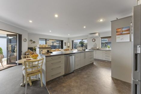 Photo of property in 29c Baring Terrace, Strandon, New Plymouth, 4312