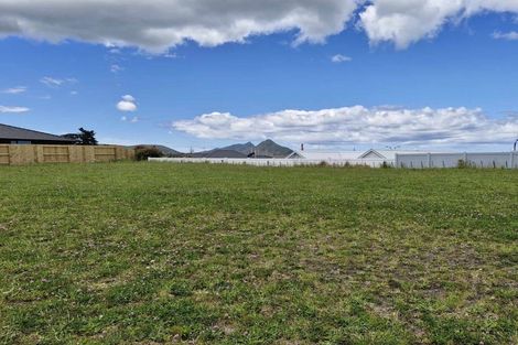 Photo of property in 17 Te Taniwha Road, One Tree Point, 0118