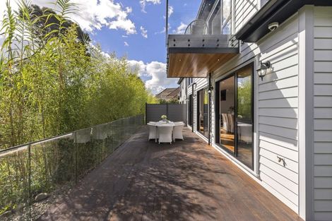 Photo of property in 10b Stratford Avenue, Milford, Auckland, 0620