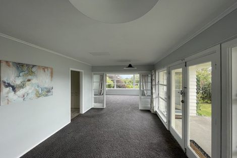 Photo of property in 15 Gray Avenue, Paraparaumu Beach, Paraparaumu, 5032