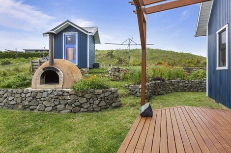 Photo of property in 3 Nikau Park, Raglan, 3225