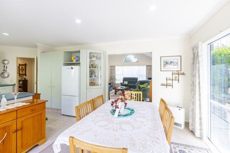 Photo of property in 41a Winara Avenue, Waikanae, 5036