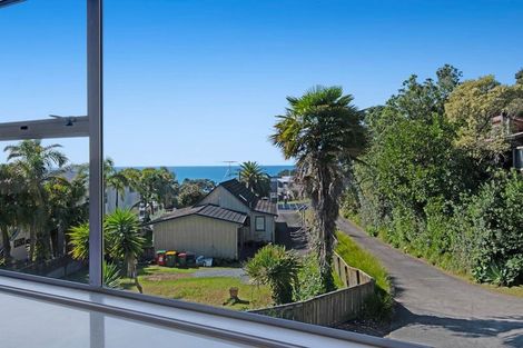 Photo of property in 22 Glenelg Road, Red Beach, 0932