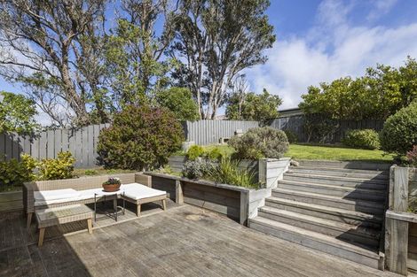 Photo of property in 9 Clifford Road, Johnsonville, Wellington, 6037