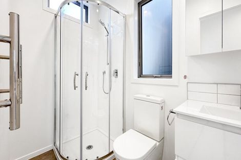 Photo of property in 2 Ngae Place, Mangere East, Auckland, 2024