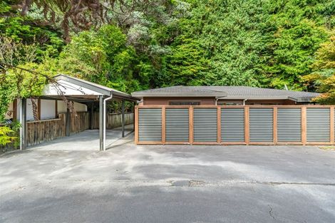 Photo of property in 92d Kamahi Street, Stokes Valley, Lower Hutt, 5019