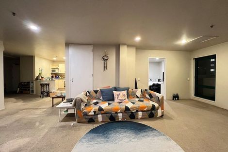 Photo of property in Courtenay Apartments, 504/120 Courtenay Place, Te Aro, Wellington, 6011