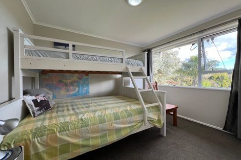 Photo of property in 49 Woodfern Crescent, Titirangi, Auckland, 0604