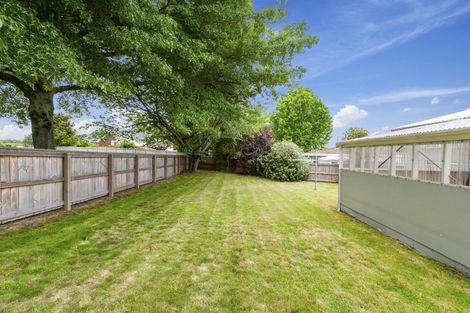 Photo of property in 2 Avon Close, Richmond Heights, Taupo, 3330