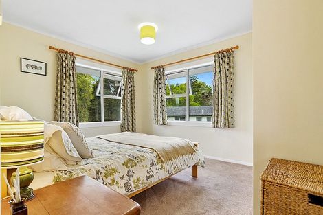 Photo of property in 23 Lucinda Place, Glen Eden, Auckland, 0602