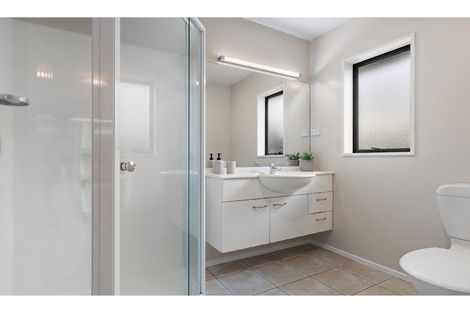 Photo of property in 17 Sutton Place, Dallington, Christchurch, 8061