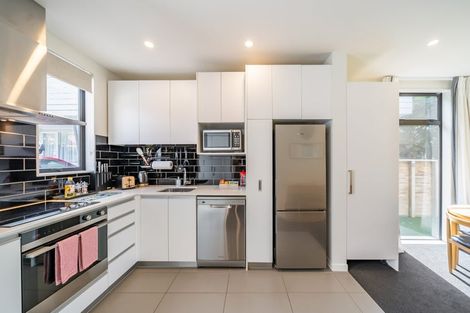 Photo of property in 6/74 Derwent Street, Island Bay, Wellington, 6023