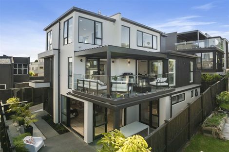 Photo of property in 18a Marama Street, Castor Bay, Auckland, 0620