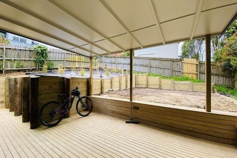 Photo of property in 2/6 Cresta Avenue, Beach Haven, Auckland, 0626