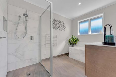 Photo of property in 9 Mutetai Road, Clarks Beach, 2122