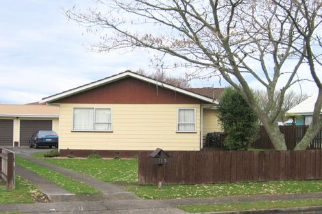 Photo of property in 15 Kentucky Crescent, Nawton, Hamilton, 3200