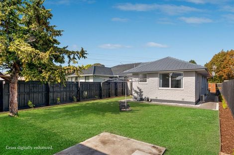 Photo of property in 2/320 Memorial Avenue, Burnside, Christchurch, 8053