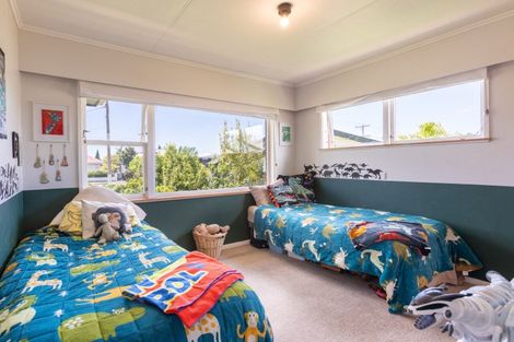 Photo of property in 25 Victoria Avenue, Dannevirke, 4930