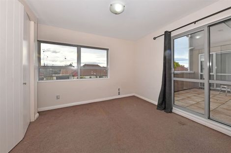 Photo of property in 8d Broadbent Street, Riccarton, Christchurch, 8041