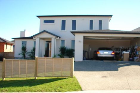 Photo of property in 12 Tekapo Rise, Fairview Heights, Auckland, 0632