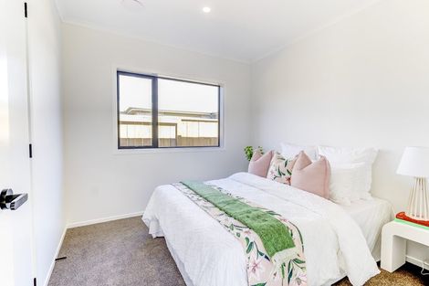 Photo of property in 19 Halo Green, Peacocke, Hamilton, 3206