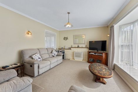 Photo of property in 11 Craig Grove, Elderslea, Upper Hutt, 5018