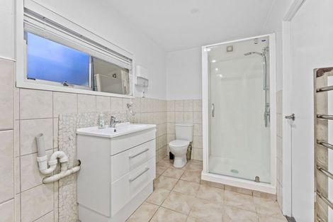 Photo of property in 662 Beach Road, Browns Bay, Auckland, 0630