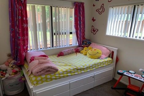 Photo of property in 12 Flamingo Court, Goodwood Heights, Auckland, 2105