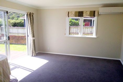 Photo of property in 3 Rowe Parade, Wainuiomata, Lower Hutt, 5014