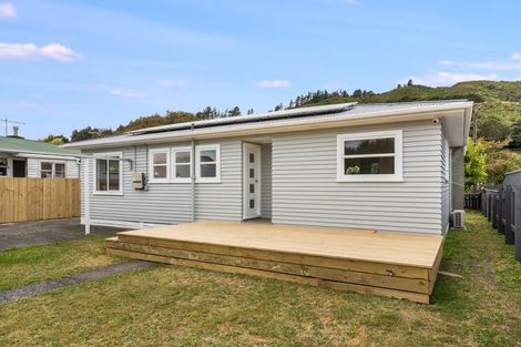 Photo of property in 76 Peel Place, Wainuiomata, Lower Hutt, 5014