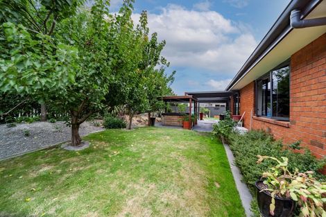 Photo of property in 6 Waitaha Place, Clive, 4102