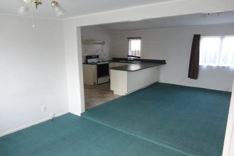 Photo of property in 19 Archibald Road, Kelston, Auckland, 0602