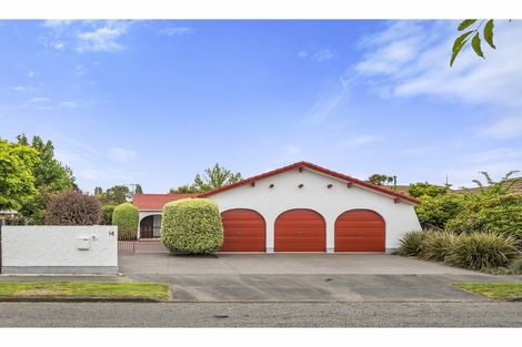 Photo of property in 14 Talltree Avenue, Avonhead, Christchurch, 8042