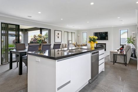 Photo of property in 33 Tulip Drive, Cambridge, 3434