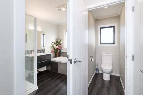 Photo of property in 21 George Street, Bulls, 4818