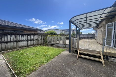 Photo of property in 48 Clevedon Road, Papakura, 2110